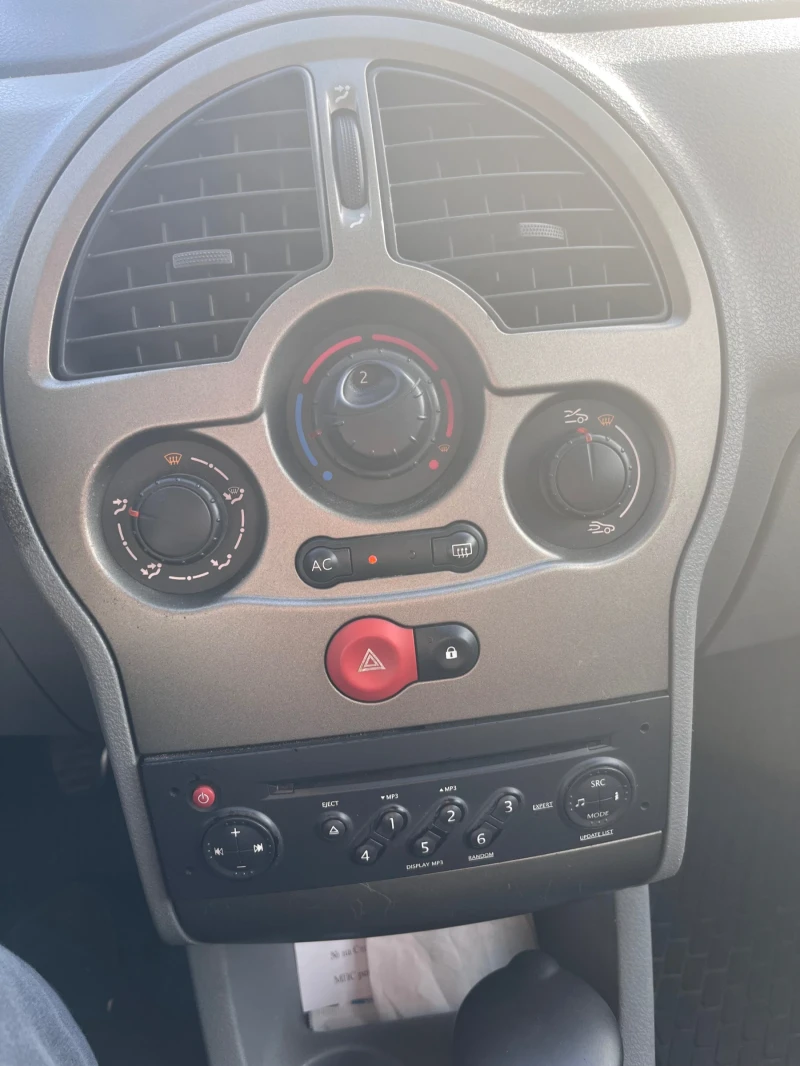 Renault Modus, снимка 11 - Автомобили и джипове - 52406032