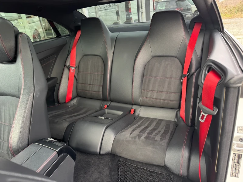 Mercedes-Benz E 350 D#AMG#9G-TR#DESIGNO#ALCANTARA#PANO#360CAM#KEYLESS, снимка 11 - Автомобили и джипове - 52668004