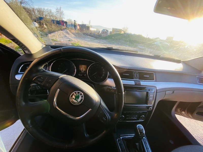 Skoda Superb, снимка 4 - Автомобили и джипове - 53409622