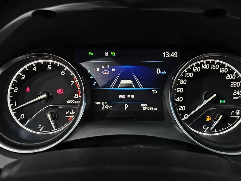 Toyota Camry 2.5, снимка 8 - Автомобили и джипове - 56131470