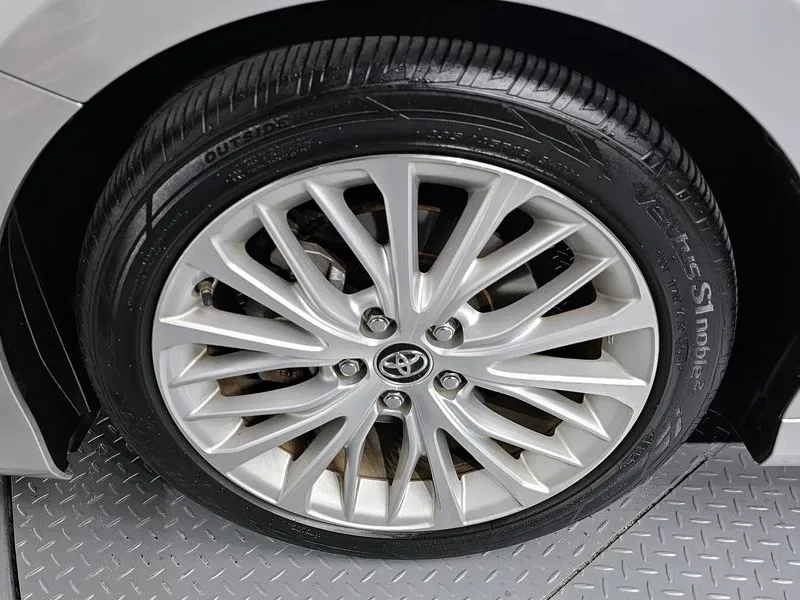 Toyota Camry 2.5, снимка 5 - Автомобили и джипове - 56131470