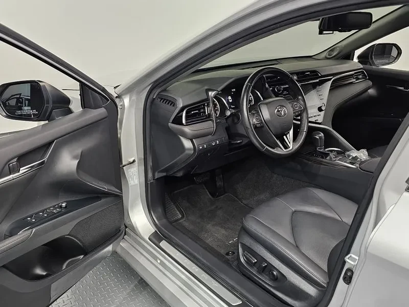 Toyota Camry 2.5, снимка 10 - Автомобили и джипове - 56131470