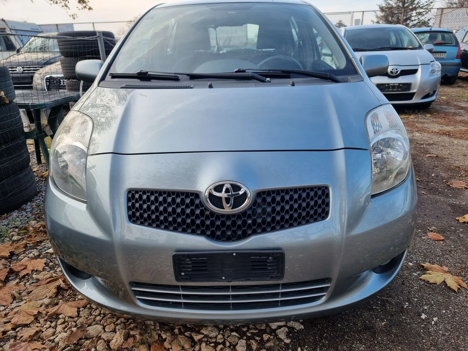 Toyota Yaris 1.3vvti - изображение 8