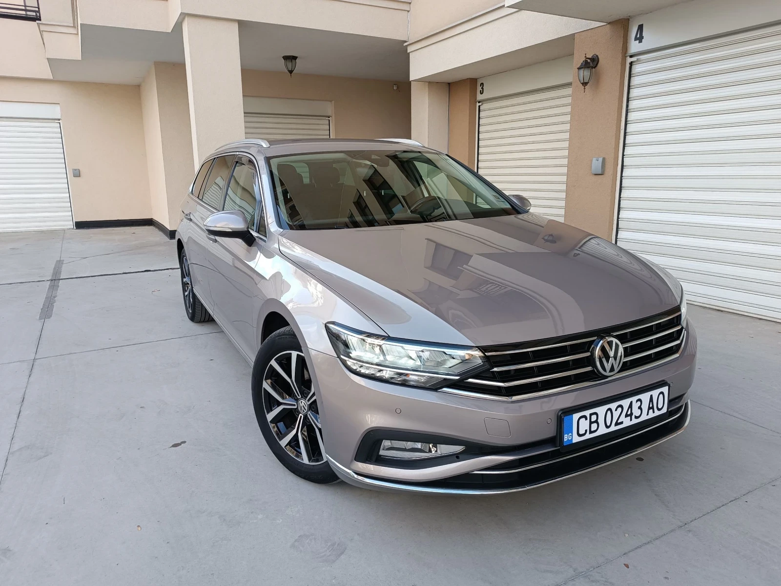 VW Passat Highline, Digital, Distronic, Обслужен - изображение 2