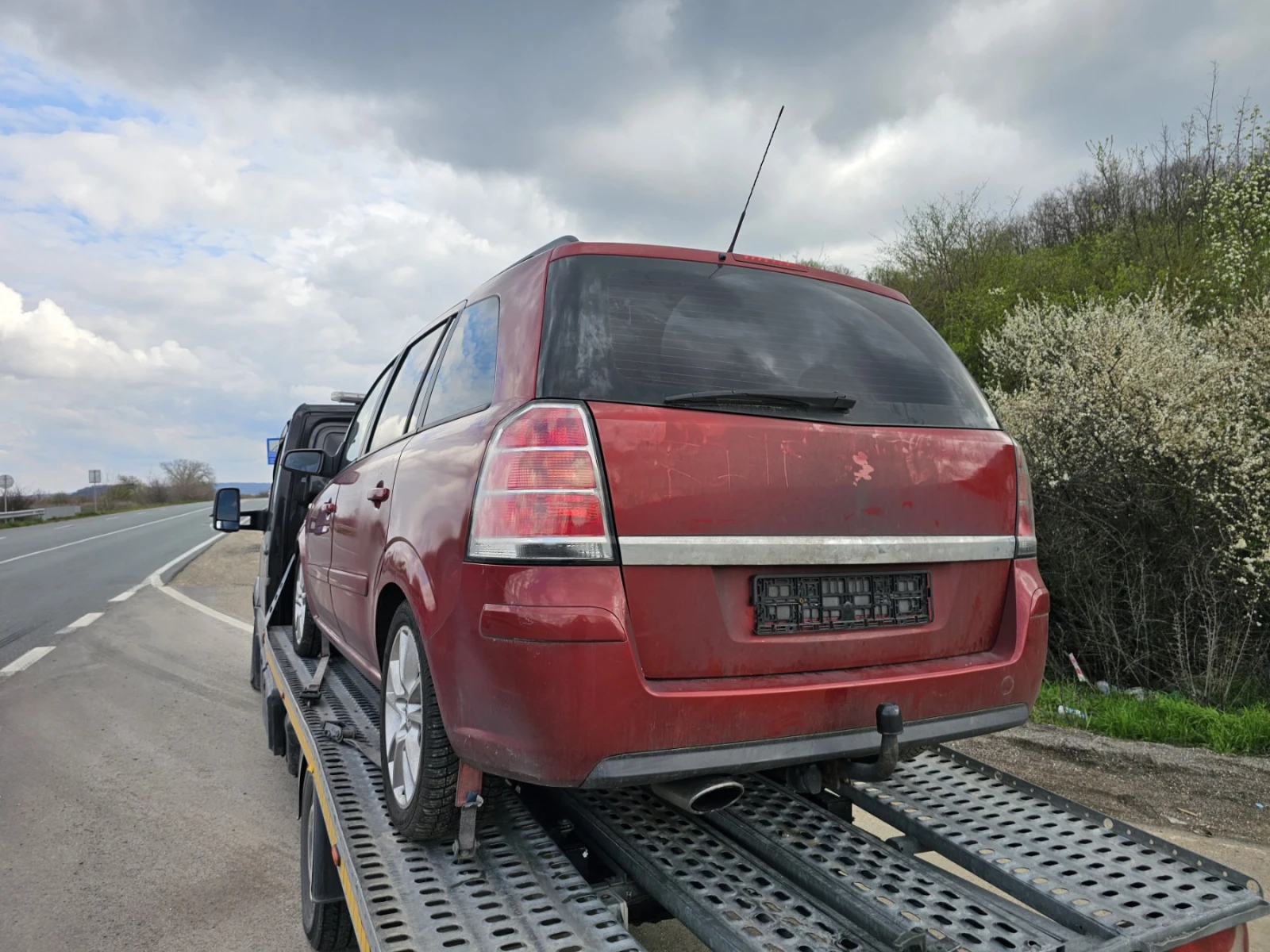 Opel Zafira 2.0T 200к - изображение 2