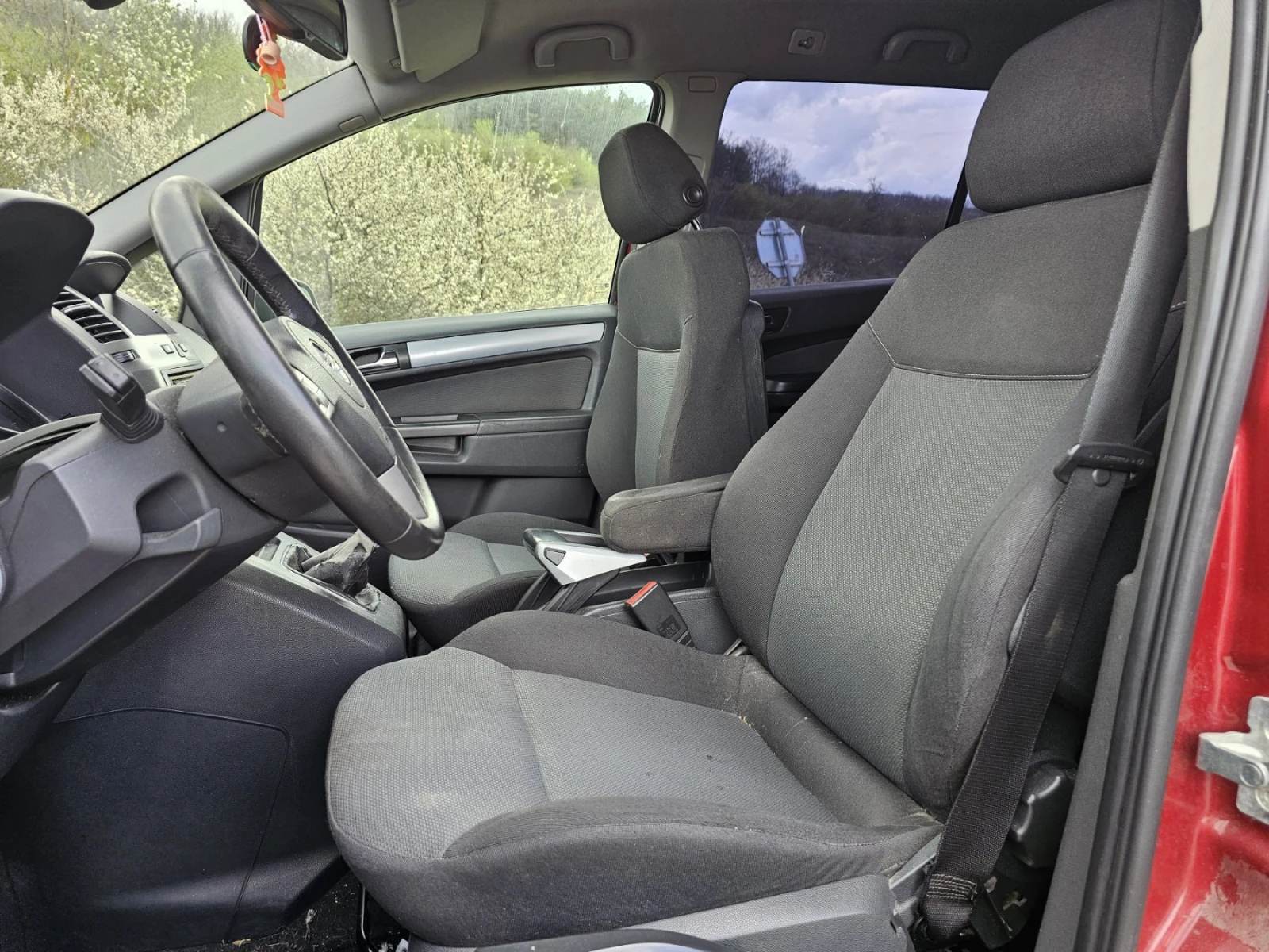 Opel Zafira 2.0T 200к - изображение 6