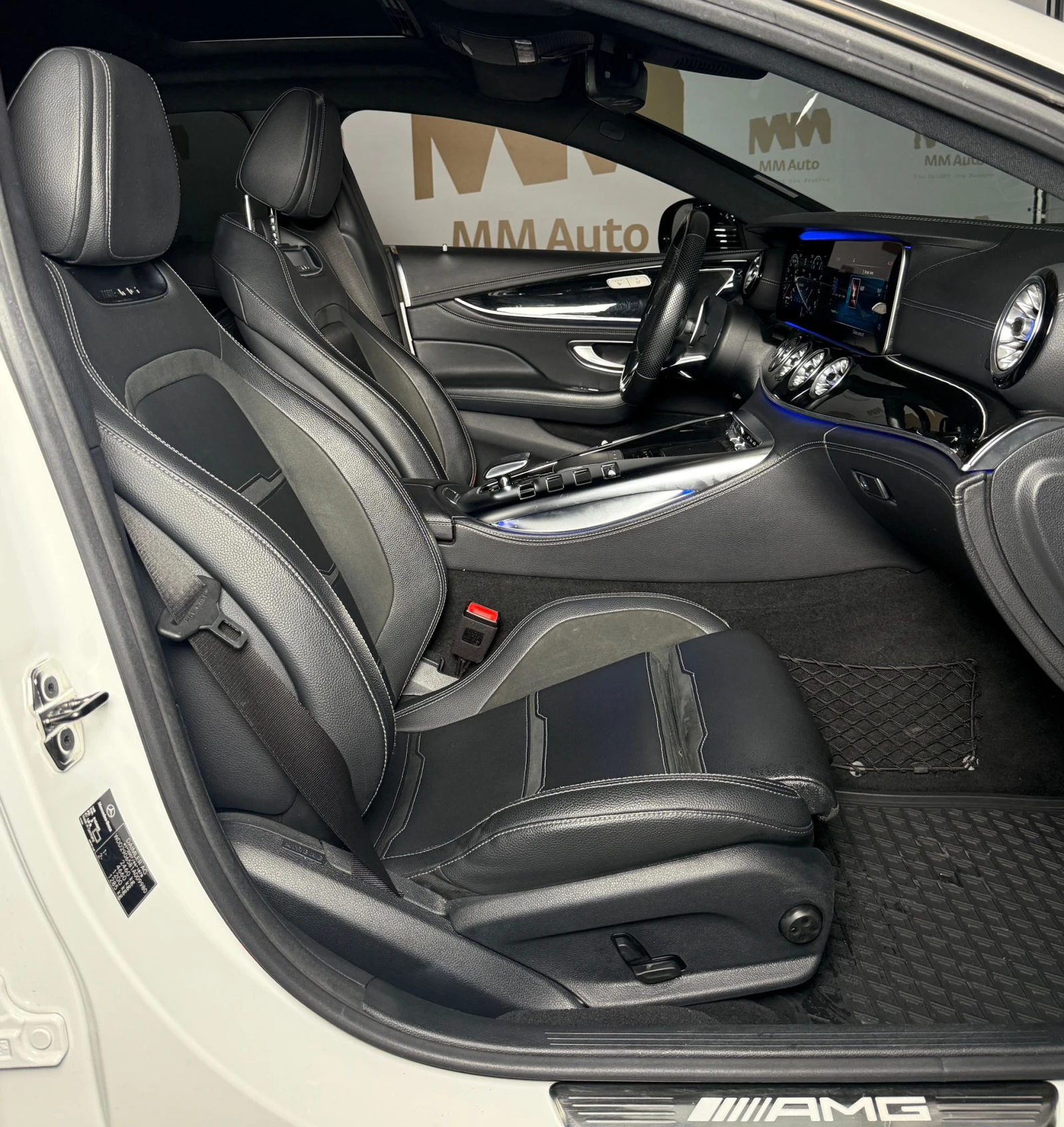 Mercedes-Benz AMG GT 43* 4Matic* Pano* NightPack - изображение 9