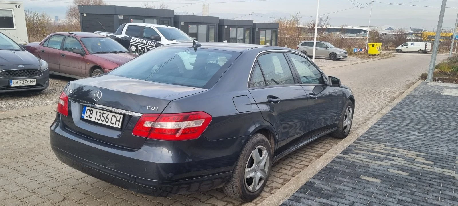 Mercedes-Benz E 220  - изображение 8
