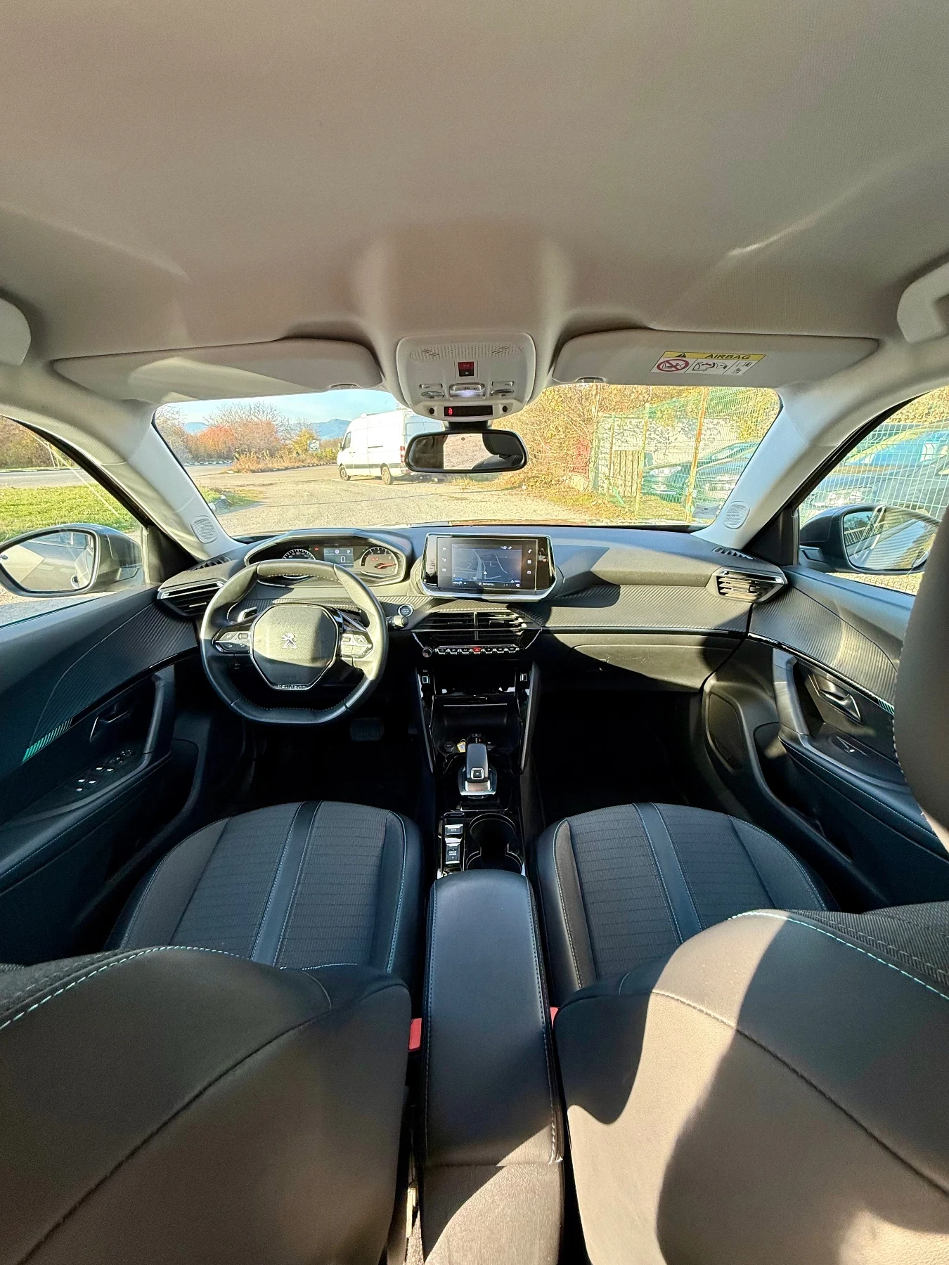 Peugeot 2008 ALLURE* * AUTO* * LED* * blueHDi | Mobile.bg   6