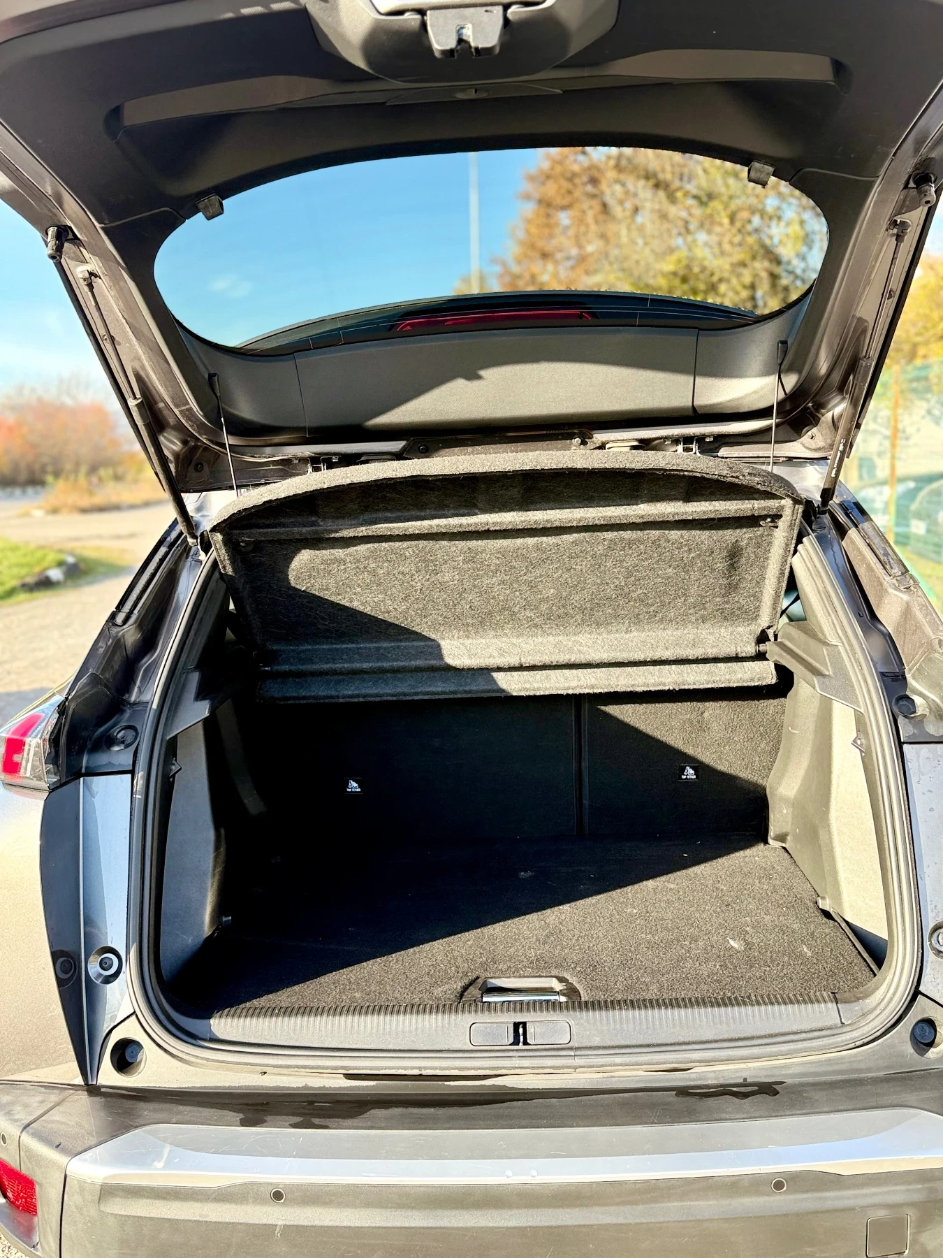 Peugeot 2008 ALLURE* * AUTO* * LED* * blueHDi | Mobile.bg   12