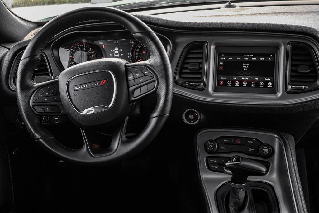 Dodge Challenger SXT* RWD* АвтоКредит* (ЦЕНА ДО БГ) - изображение 10