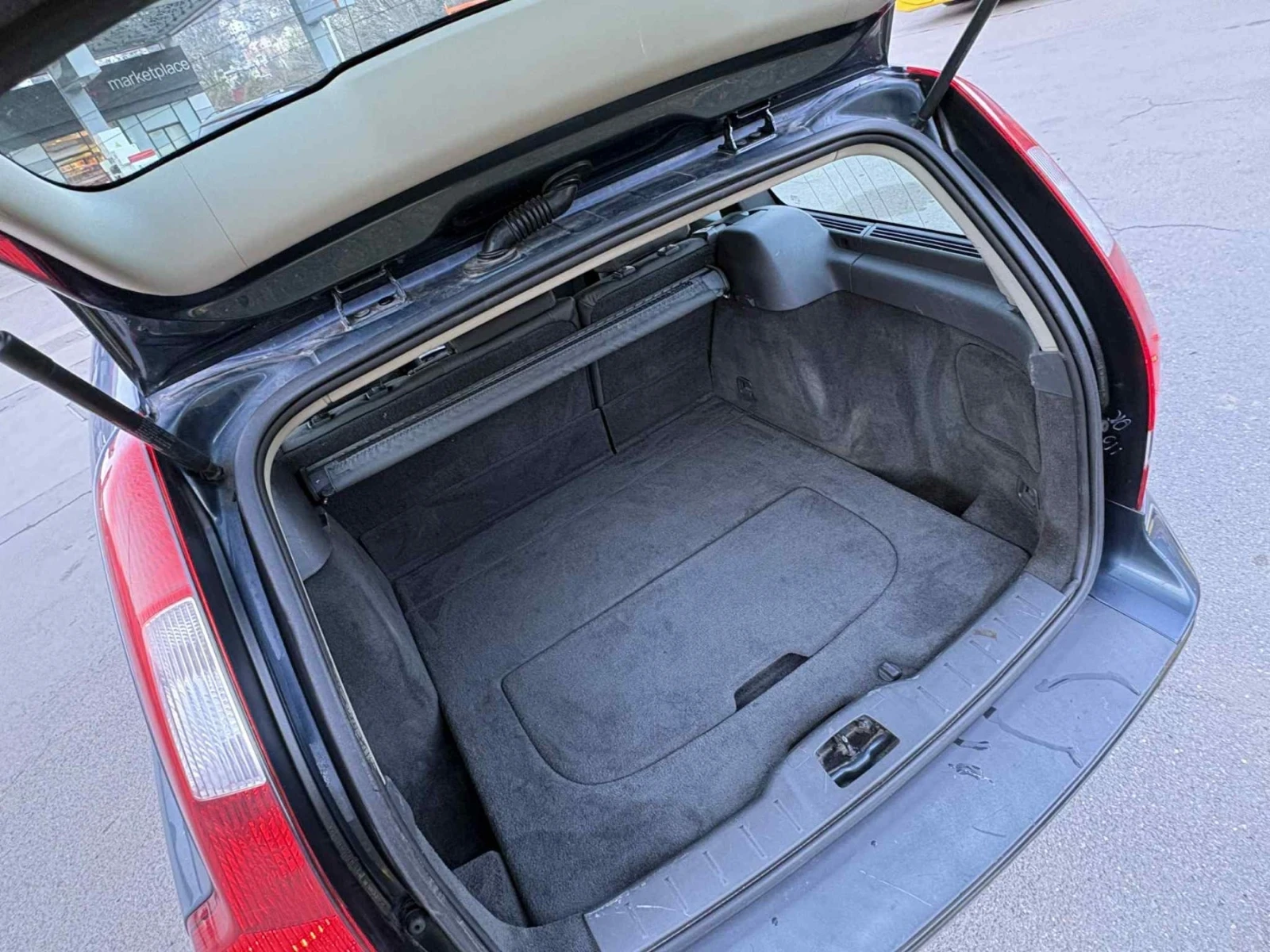 Volvo V50 2.0 - изображение 9