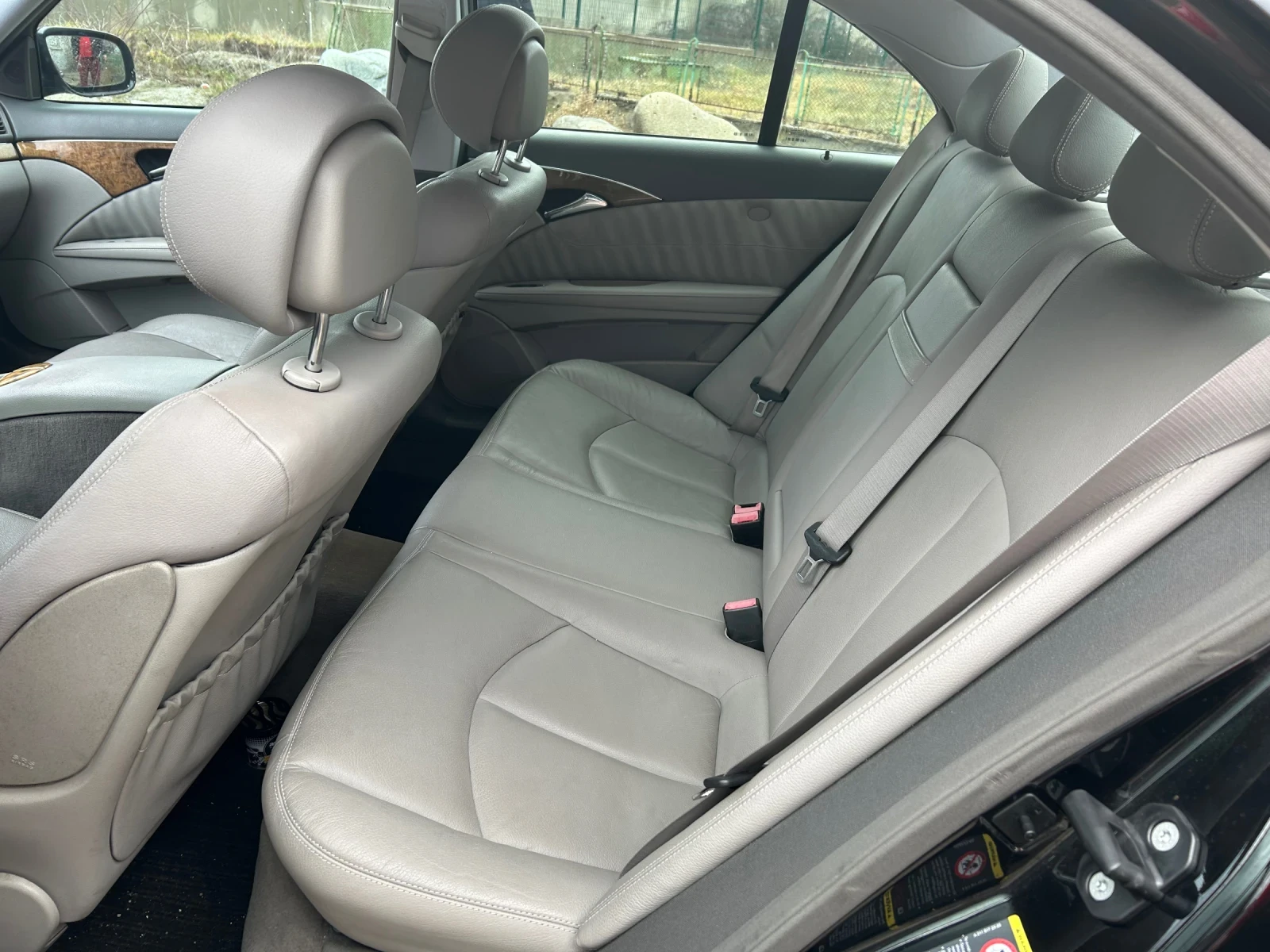 Mercedes-Benz E 280 3.0 CDI  V6 EVO / Автоматик / Регистриран  - изображение 9