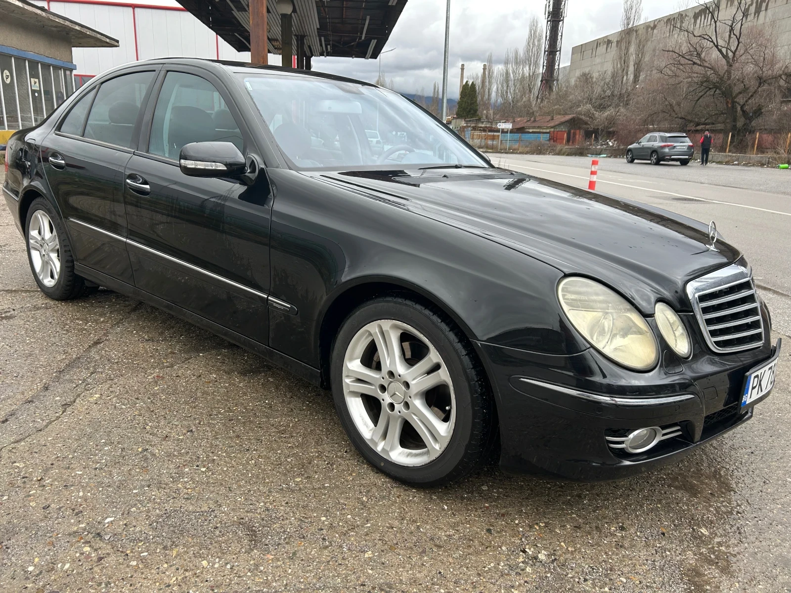 Mercedes-Benz E 280 3.0 CDI  V6 EVO / Автоматик / Регистриран  - изображение 2