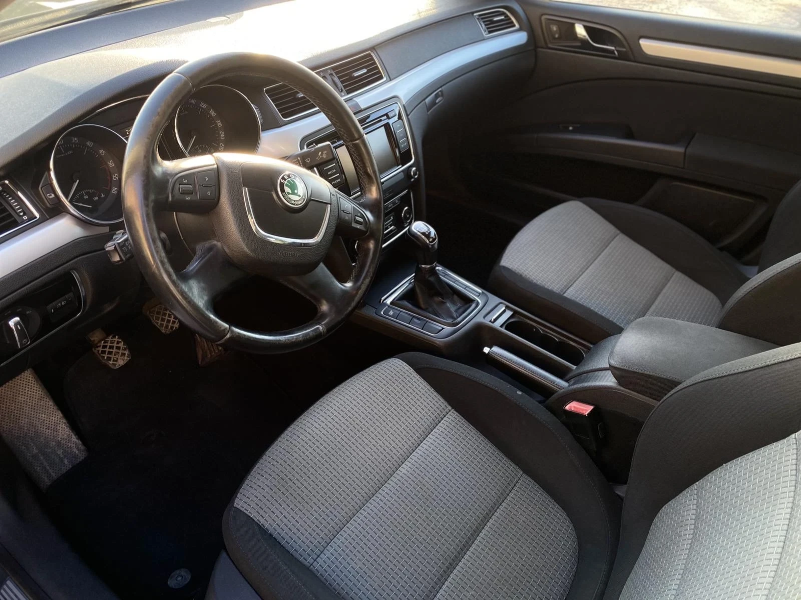 Skoda Superb | Mobile.bg � ����������� 11