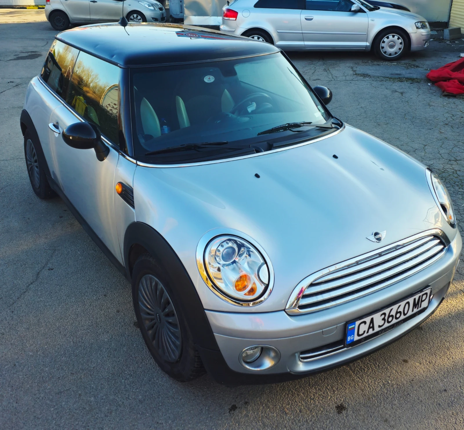 Mini Cooper AUTOMATIC 1.6 Бензин 85000км Летни/зимни гуми, снимка 4 - Автомобили и джипове - 53667384