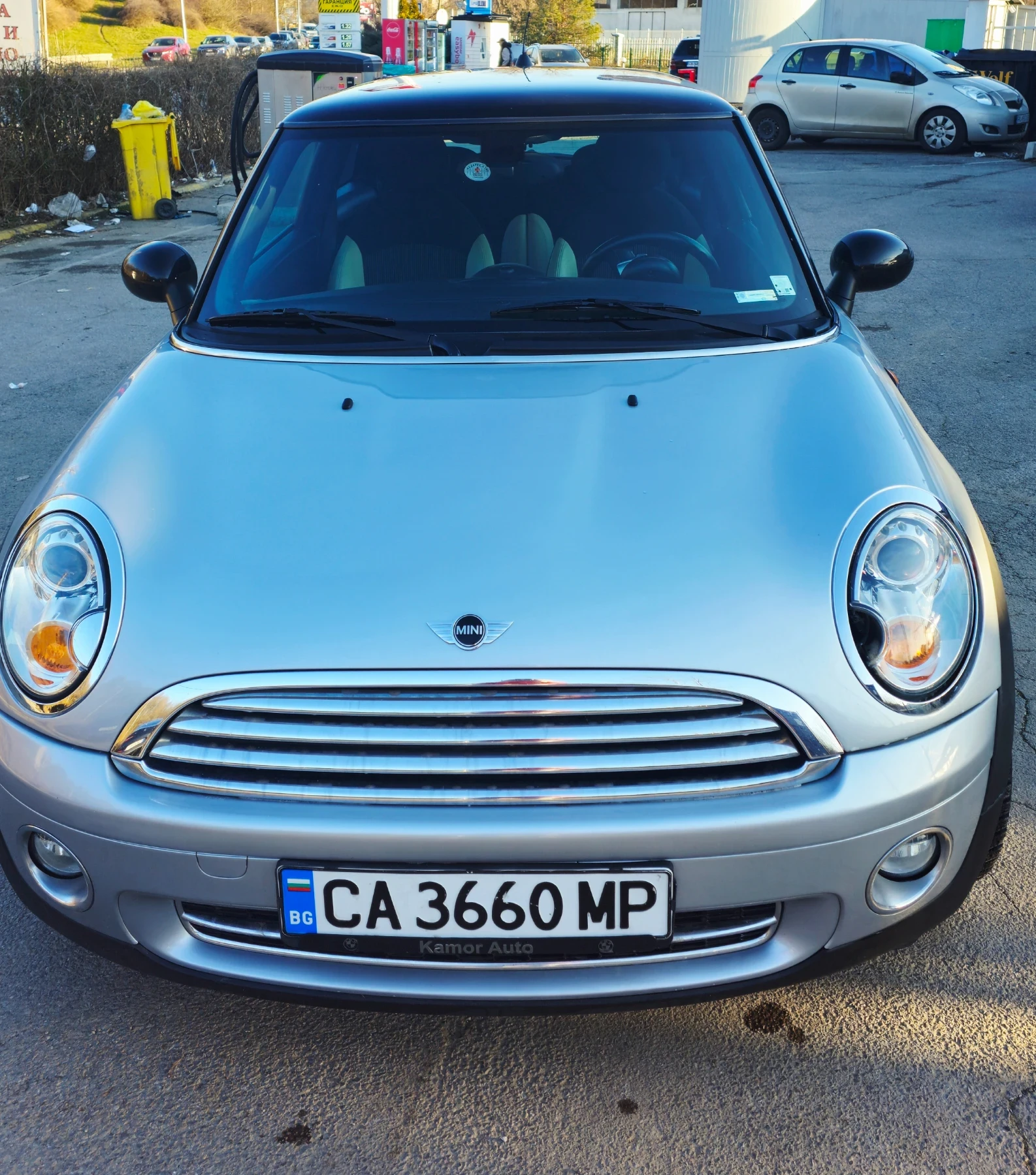 Mini Cooper AUTOMATIC 1.6 Бензин 85000км Летни/зимни гуми, снимка 2 - Автомобили и джипове - 53667384