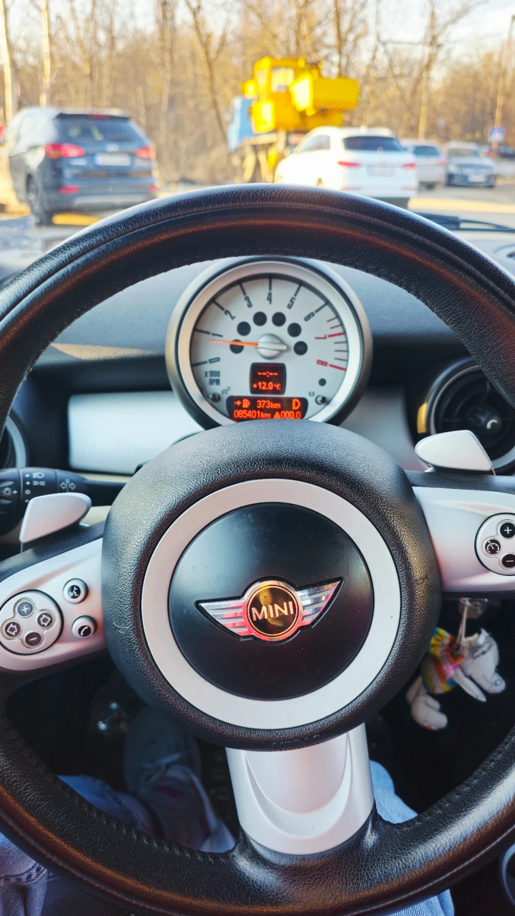 Mini Cooper AUTOMATIC 1.6 Бензин 85000км Летни/зимни гуми, снимка 9 - Автомобили и джипове - 53667384