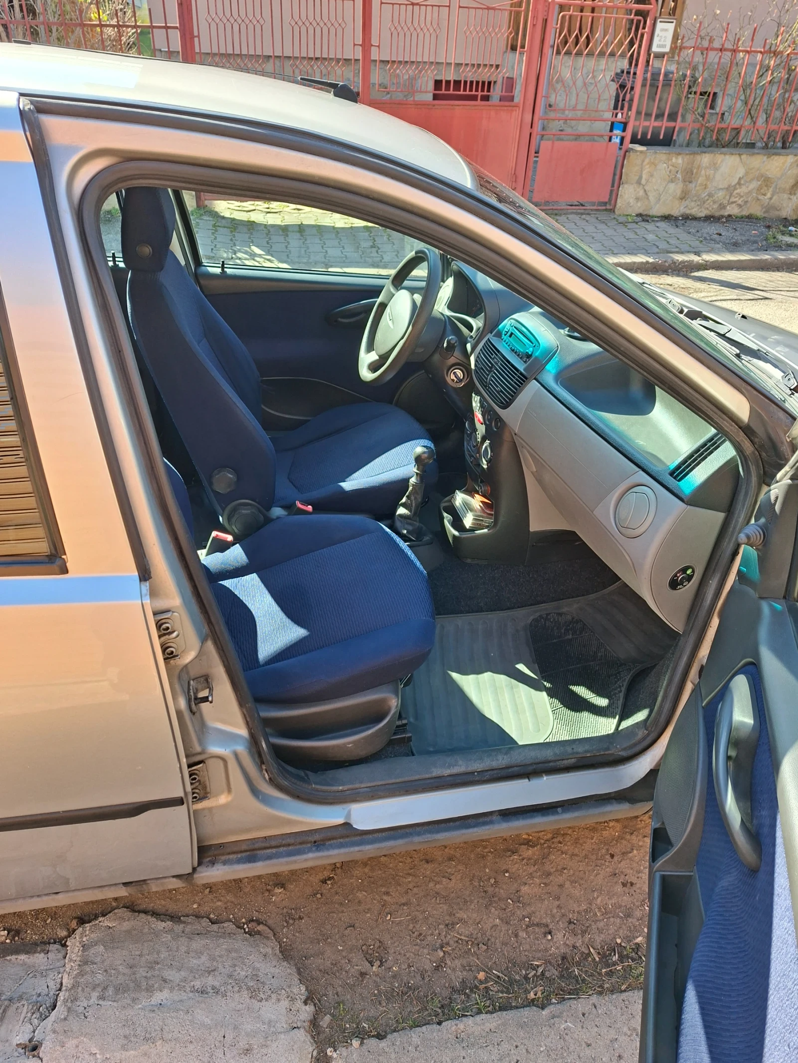 Fiat Punto, снимка 5 - Автомобили и джипове - 53725430