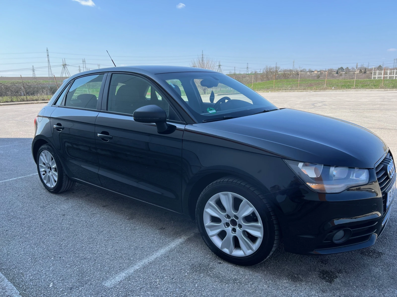 Audi A1 Sportback 1.6 TDI, снимка 2 - Автомобили и джипове - 53981741