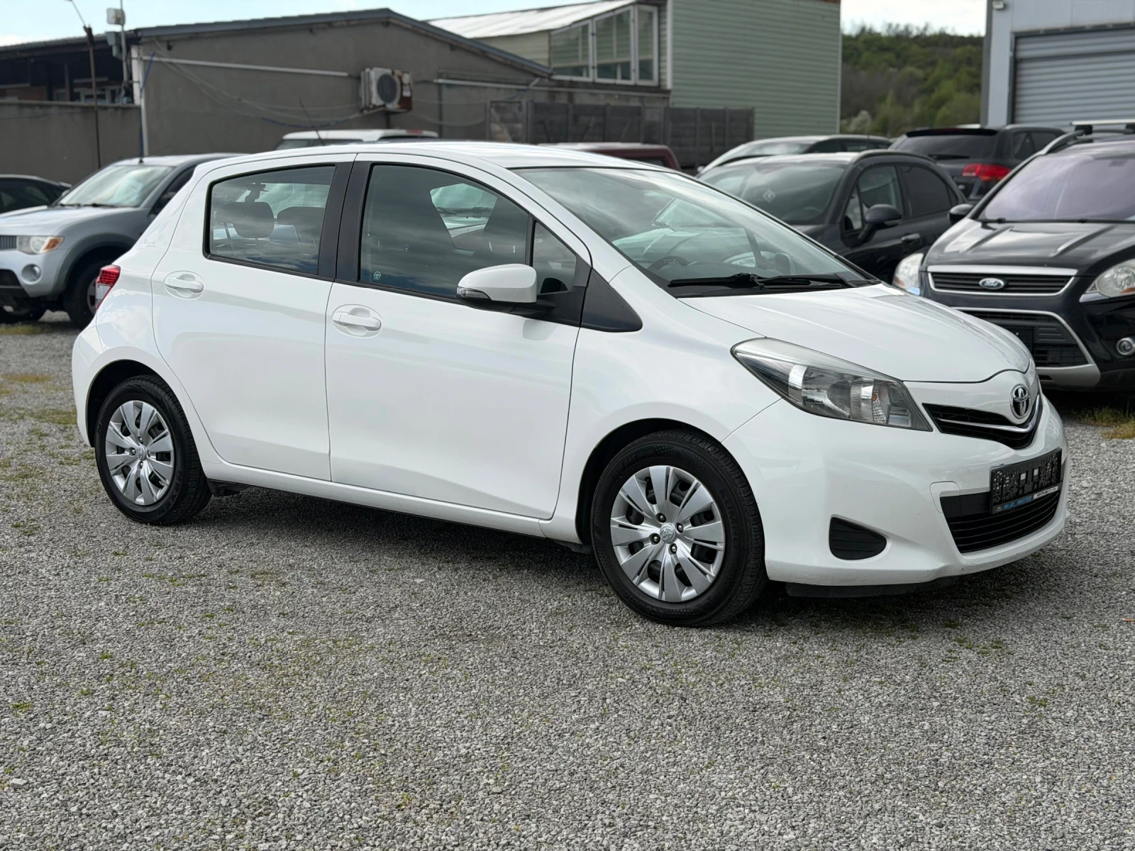 Toyota Yaris 1.4D-4D* , снимка 3 - Автомобили и джипове - 54243488
