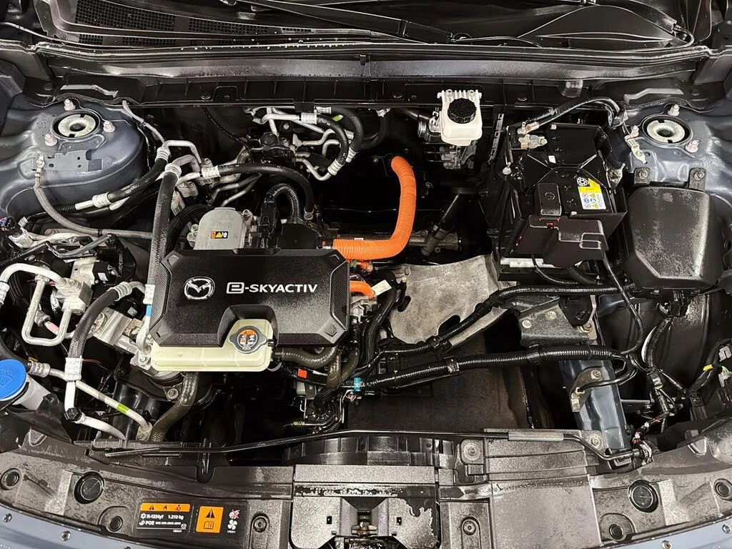 Mazda MX-30 * ПОДГРЕВ * КАМЕРА, снимка 17 - Автомобили и джипове - 54331795