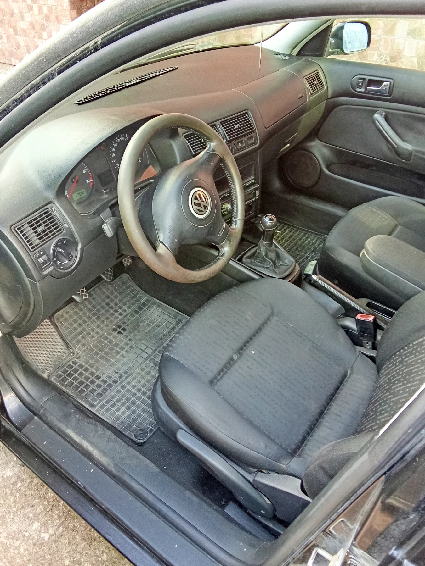 VW Golf, снимка 5 - Автомобили и джипове - 55003124