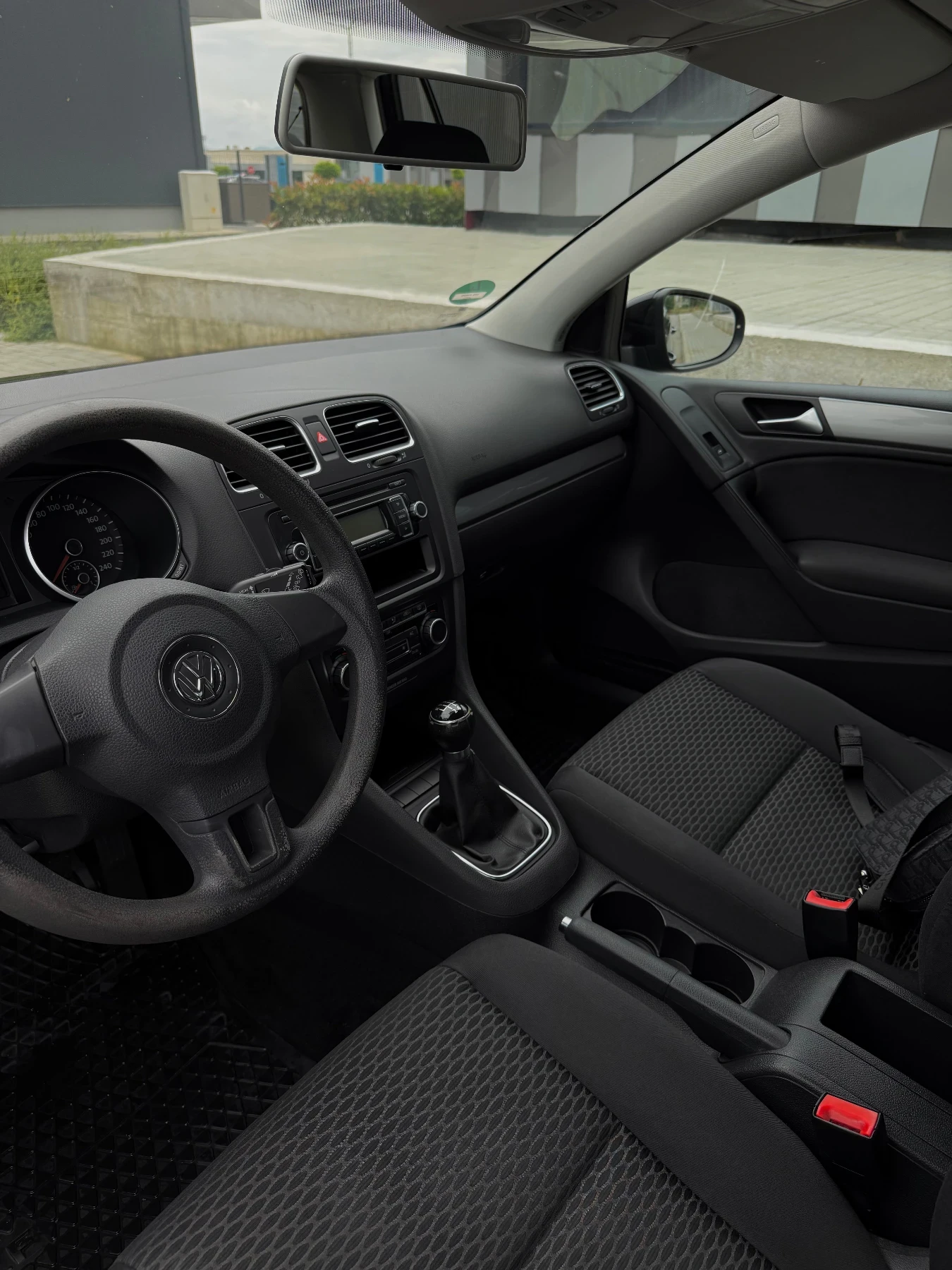 VW Golf 2.0 TDI * Black Edition* , снимка 8 - Автомобили и джипове - 55030851