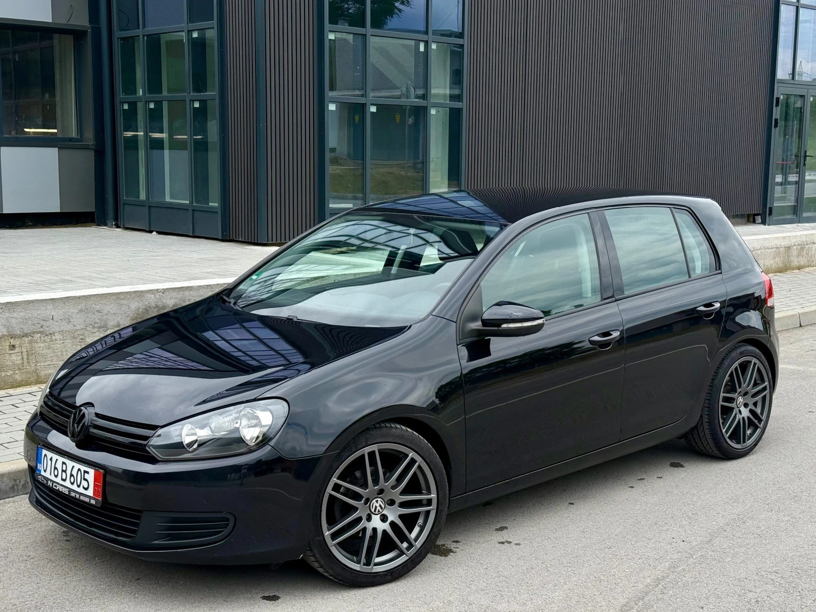 VW Golf 2.0 TDI * Black Edition* , снимка 2 - Автомобили и джипове - 55030851