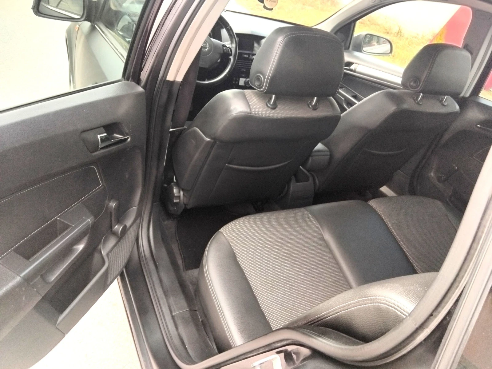 Opel Astra 1.9TDCI.2007г. AВТОМАТИК, снимка 13 - Автомобили и джипове - 55377125