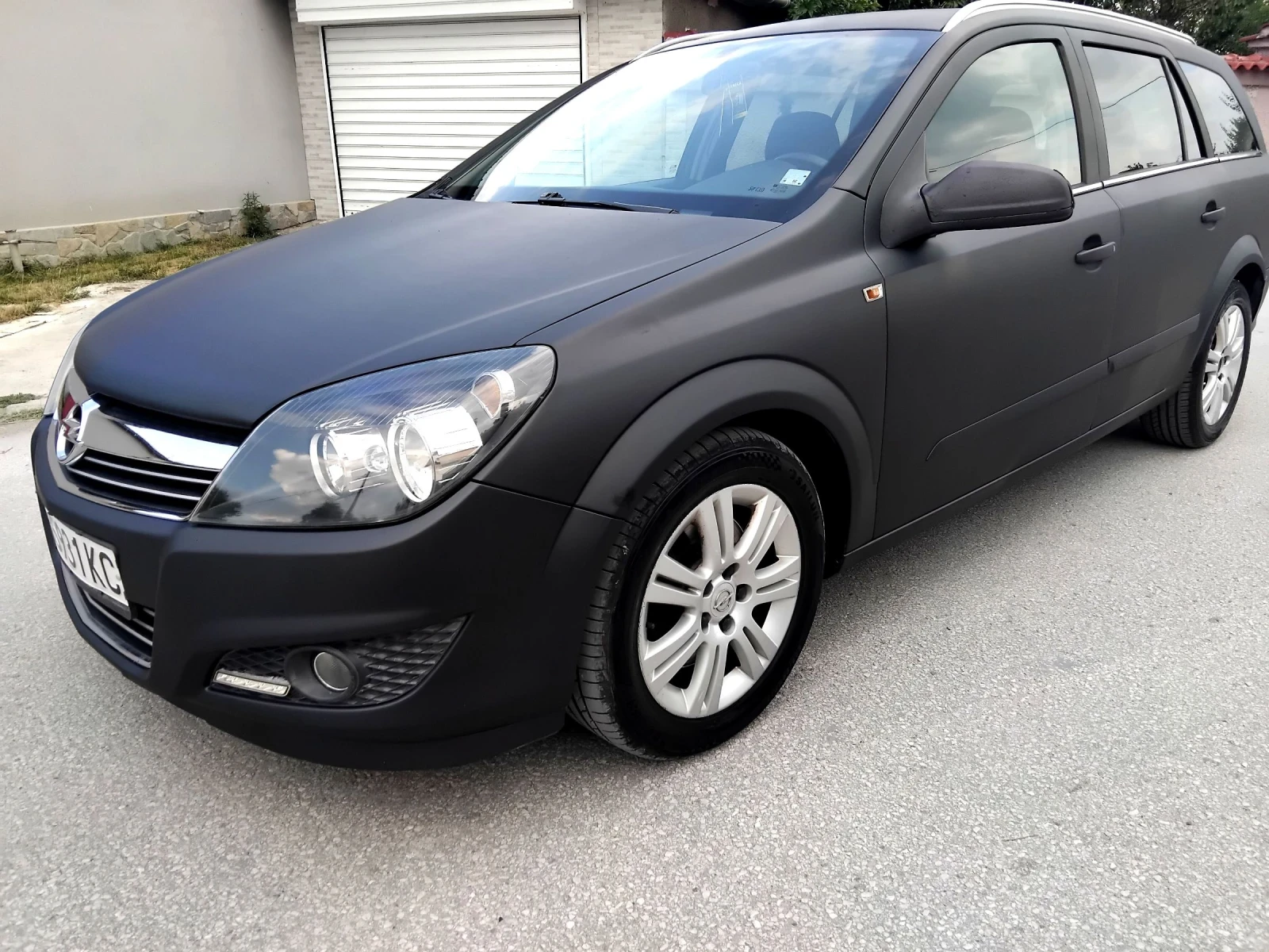 Opel Astra 1.9TDCI.2007г. AВТОМАТИК, снимка 3 - Автомобили и джипове - 55377125