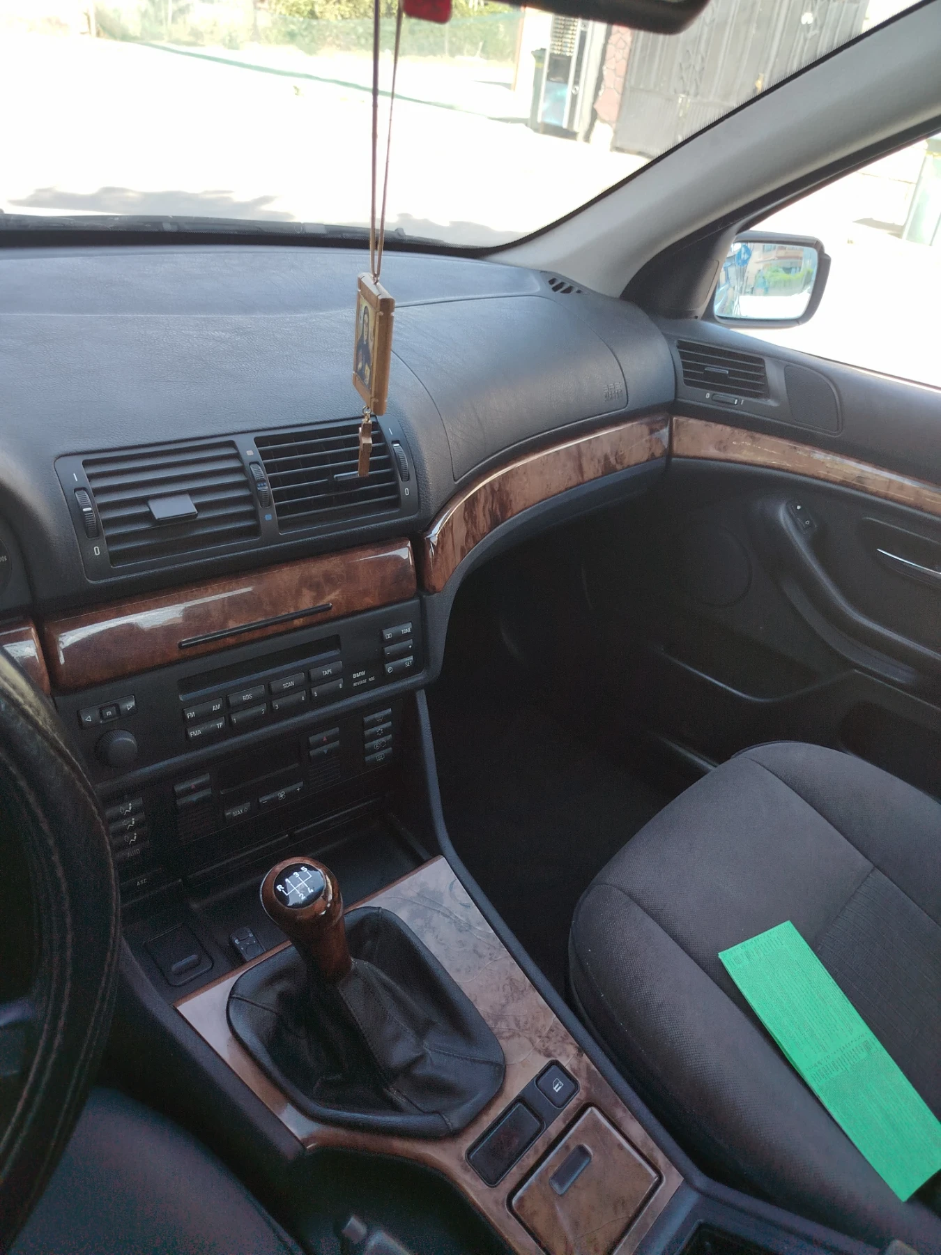 BMW 520, снимка 8 - Автомобили и джипове - 55730005
