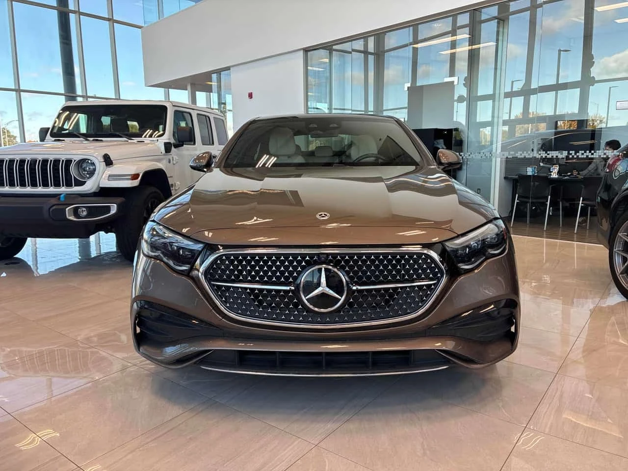Mercedes-Benz E 450 * CARFAX * ����� �� ����������� | Mobile.bg � ����������� 6