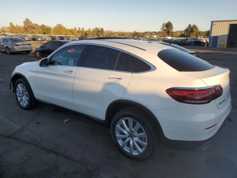 Mercedes-Benz GLC 300 4MATIC* Full LED* Digital Dash* Пано* , снимка 2 - Автомобили и джипове - 48402669