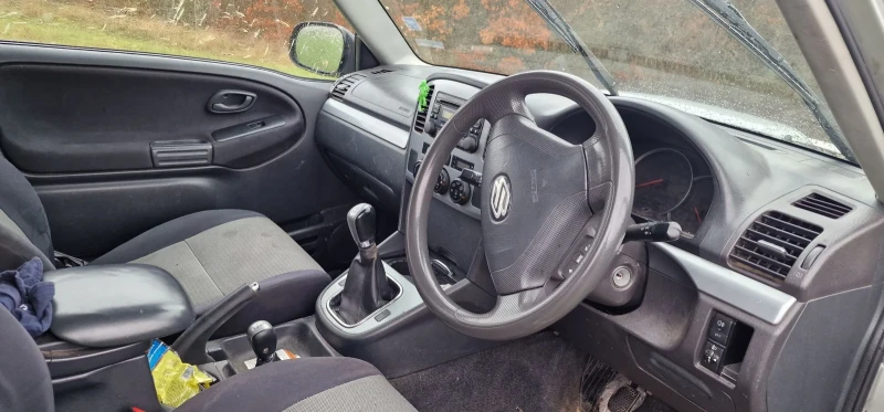 Suzuki Grand vitara, снимка 6 - Автомобили и джипове - 52893660