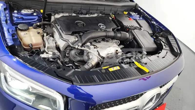 Mercedes-Benz GLB 250 AMG 4MATIC| DISTRONIC| DIGITAL| ВКЛ.ТЕХНОТЕСТ, снимка 4 - Автомобили и джипове - 54971523