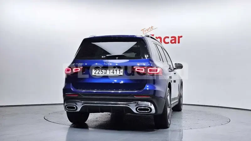 Mercedes-Benz GLB 250 AMG 4MATIC| DISTRONIC| DIGITAL| ВКЛ.ТЕХНОТЕСТ, снимка 2 - Автомобили и джипове - 54971523