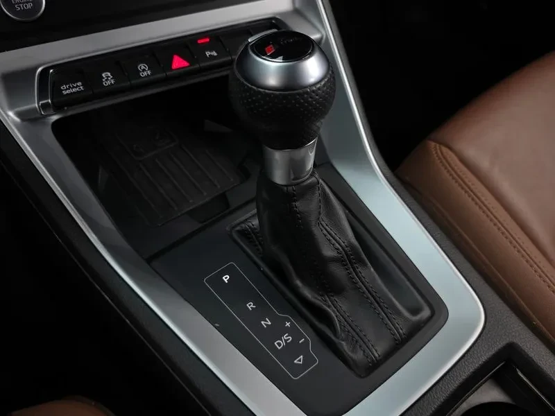 Audi Q3 35 Tdi Premium, снимка 9 - Автомобили и джипове - 55929145