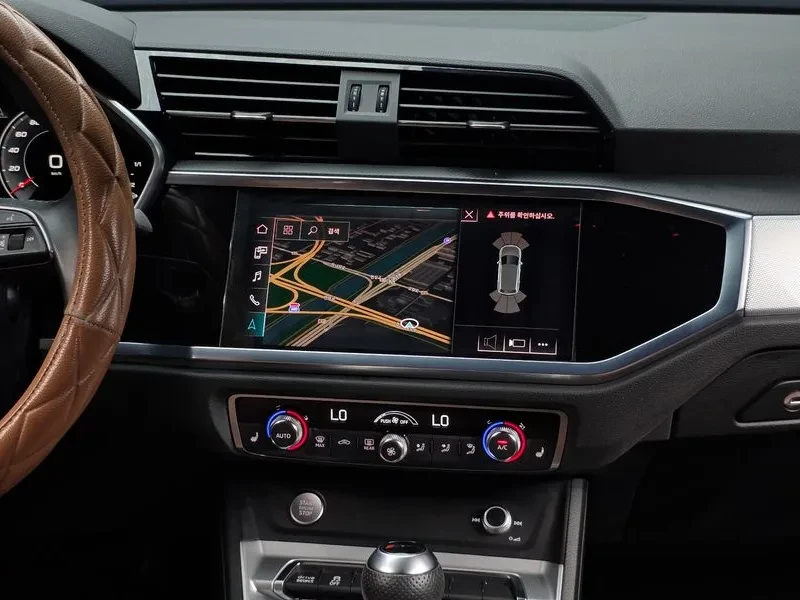 Audi Q3 35 Tdi Premium, снимка 12 - Автомобили и джипове - 55929145