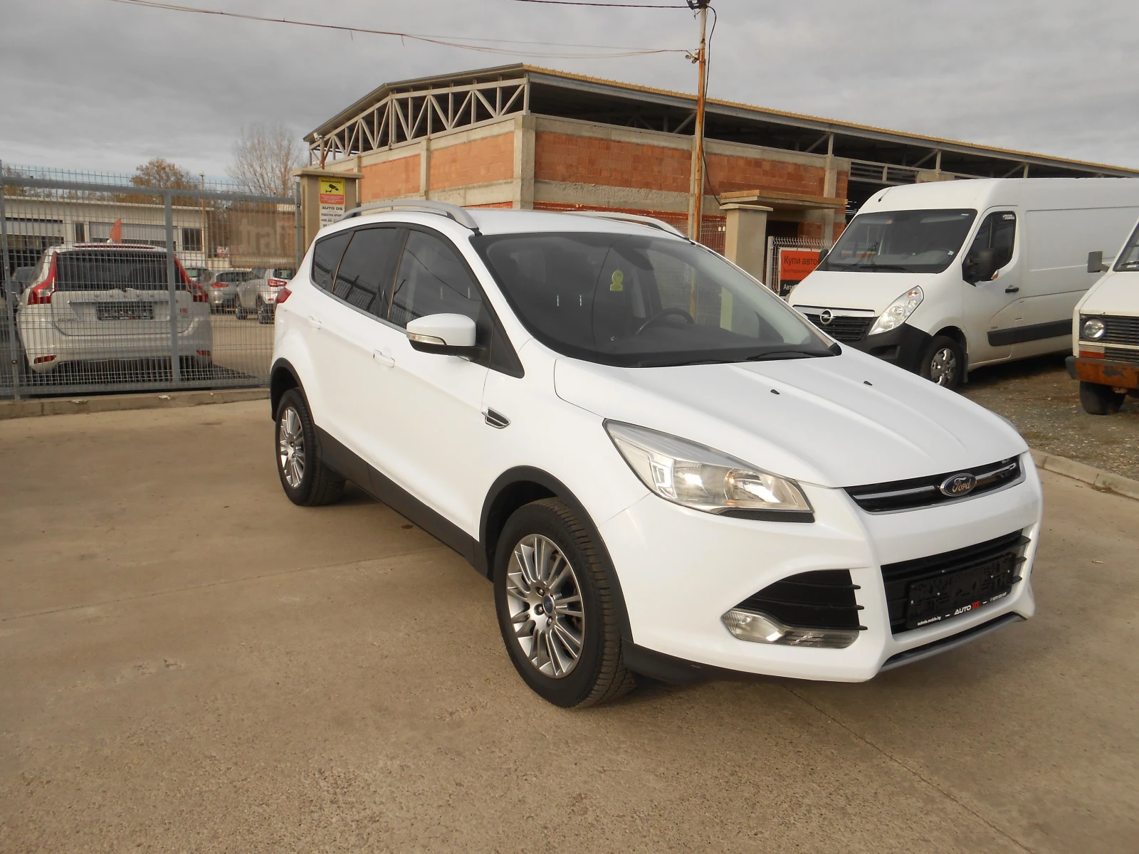 Ford Kuga 2.0d-AWD-Navi-Kamera-Keyless-Euro-5B - изображение 3