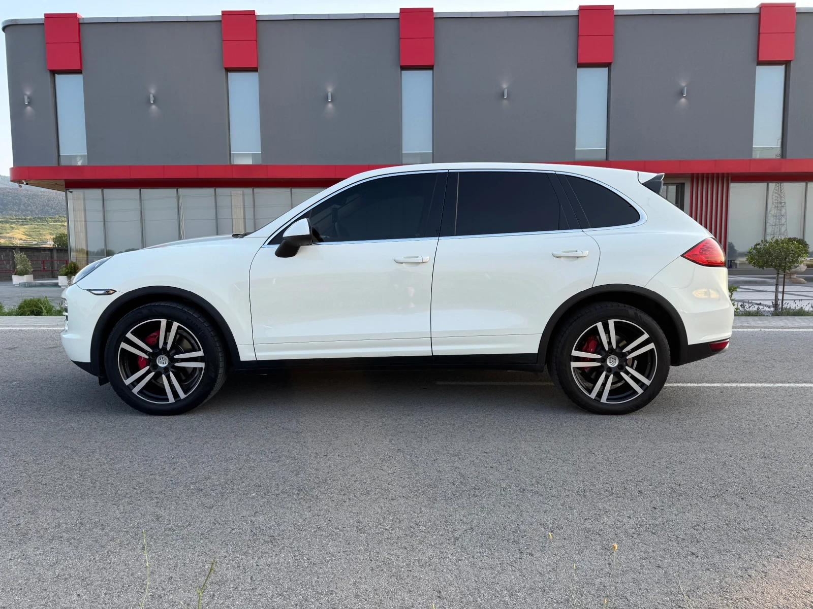 Porsche Cayenne  - изображение 7
