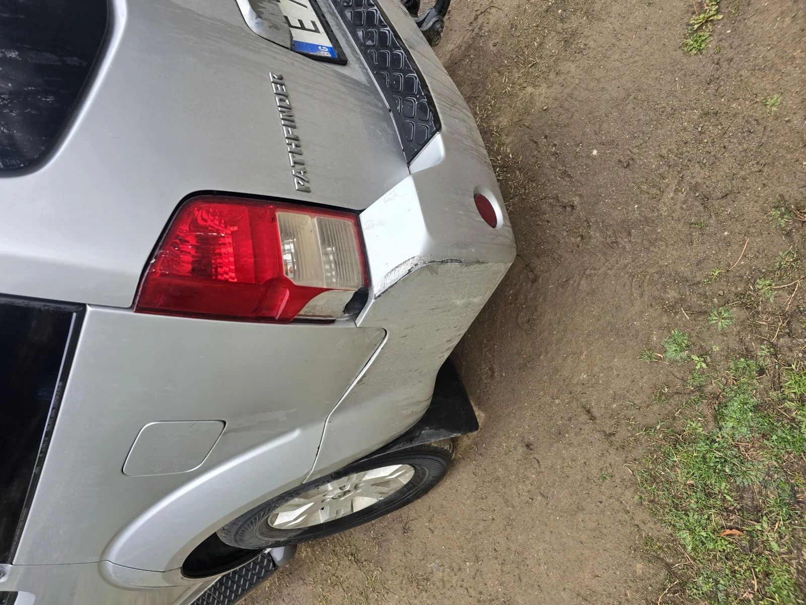 Nissan Pathfinder  - изображение 4