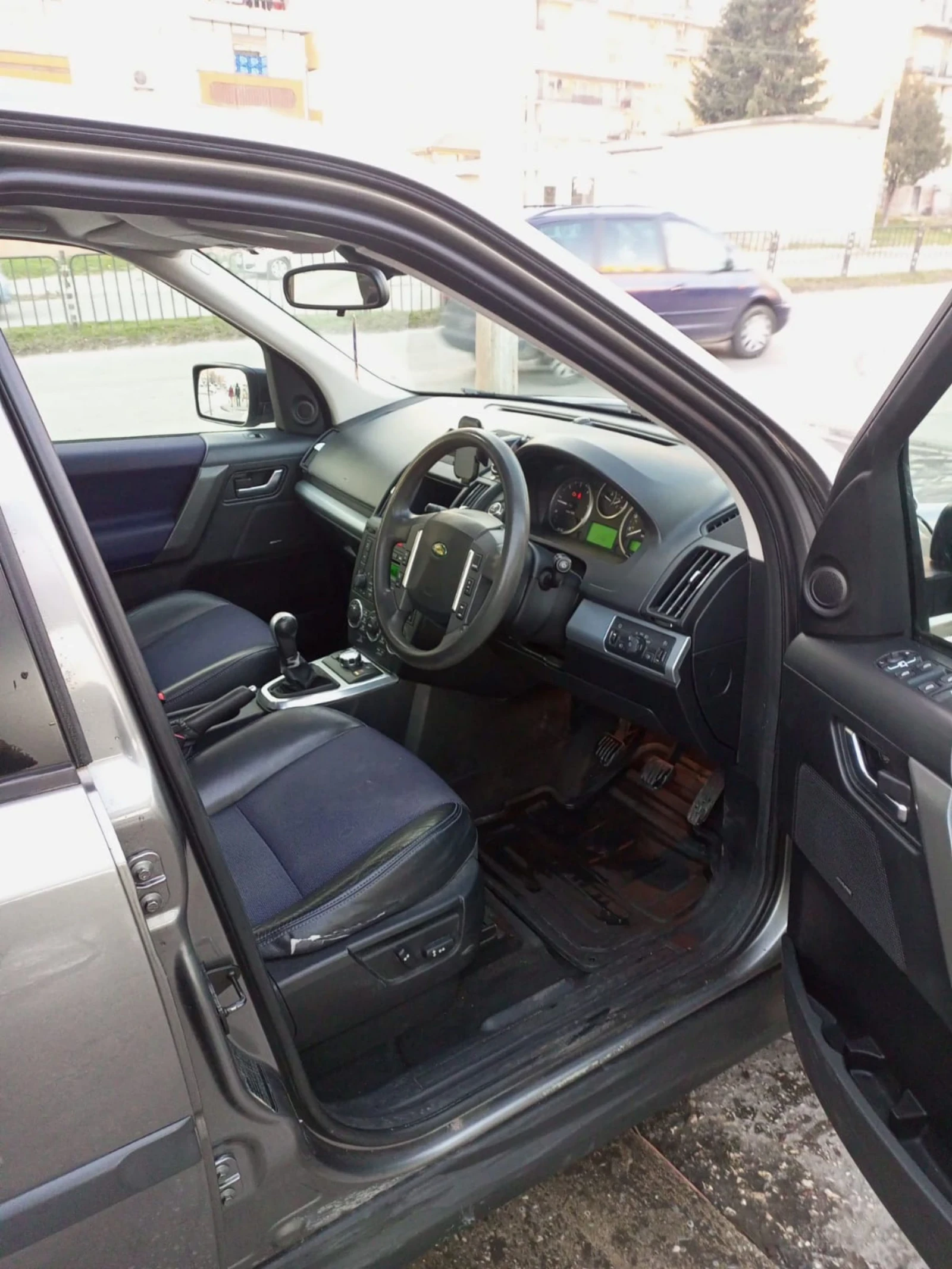 Land Rover Freelander 2.2 HSE TD4 - изображение 5