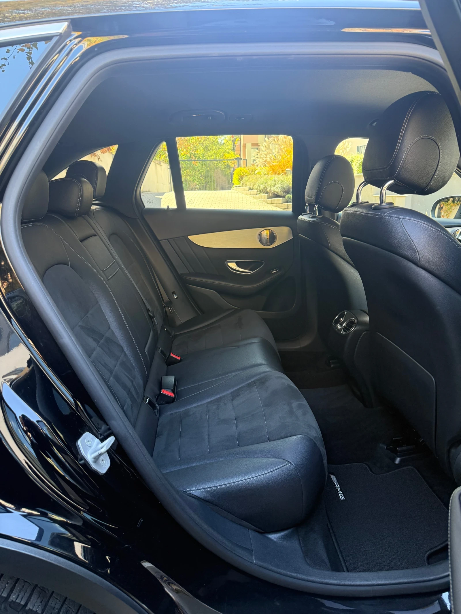 Mercedes-Benz GLC 220 d 4Matic/AMG LINE/MULTIBEAM/DYNAMICSELECT/9G-Troni | Mobile.bg — изображение 14