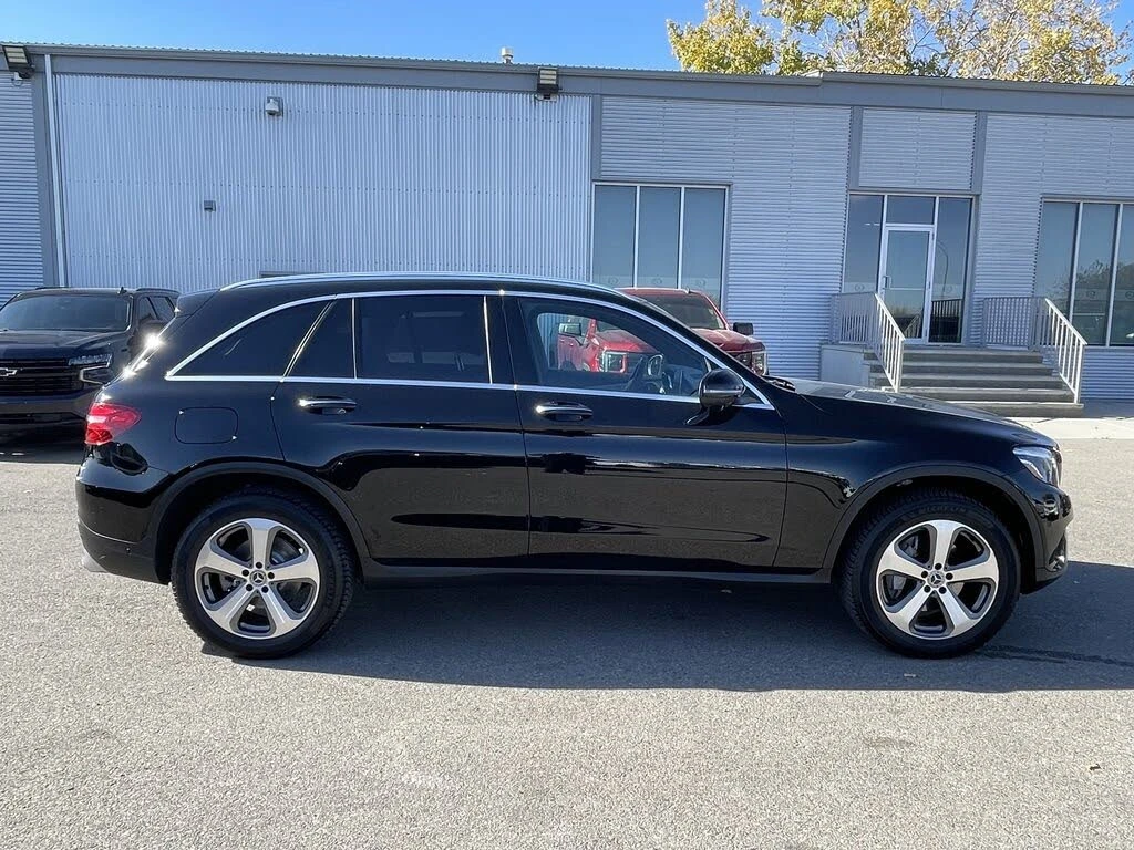 Mercedes-Benz GLC 300 4MATIC* KEYLESS* 360 CAM* ПАНОРАМА* МЪРТВА ТОЧКА - изображение 7