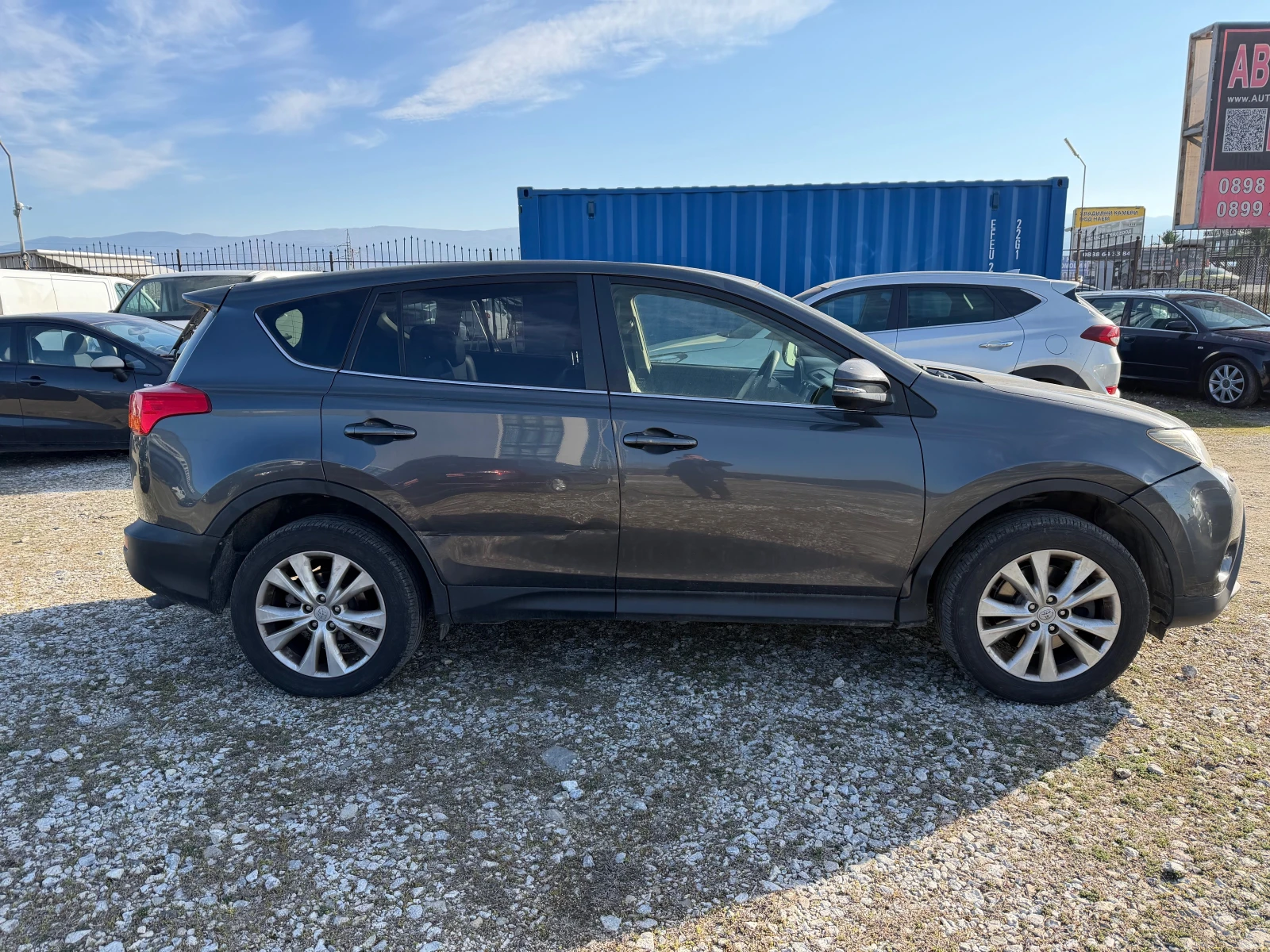 Toyota Rav4 2.2 D4D , снимка 4 - Автомобили и джипове - 53795656