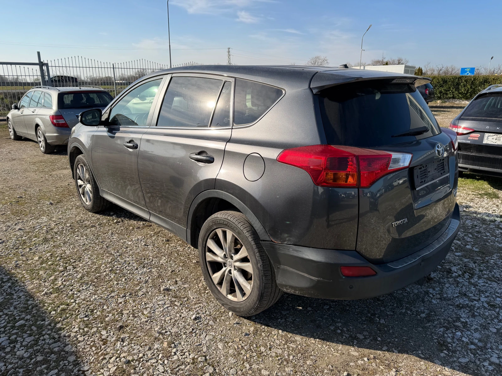 Toyota Rav4 2.2 D4D , снимка 7 - Автомобили и джипове - 53795656