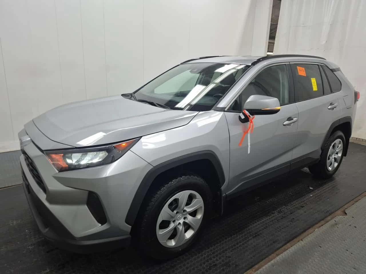 Toyota Rav4 * LE * 2 БРОЯ ГУМИ * БЕЗ ИНЦИДЕНТИ * 