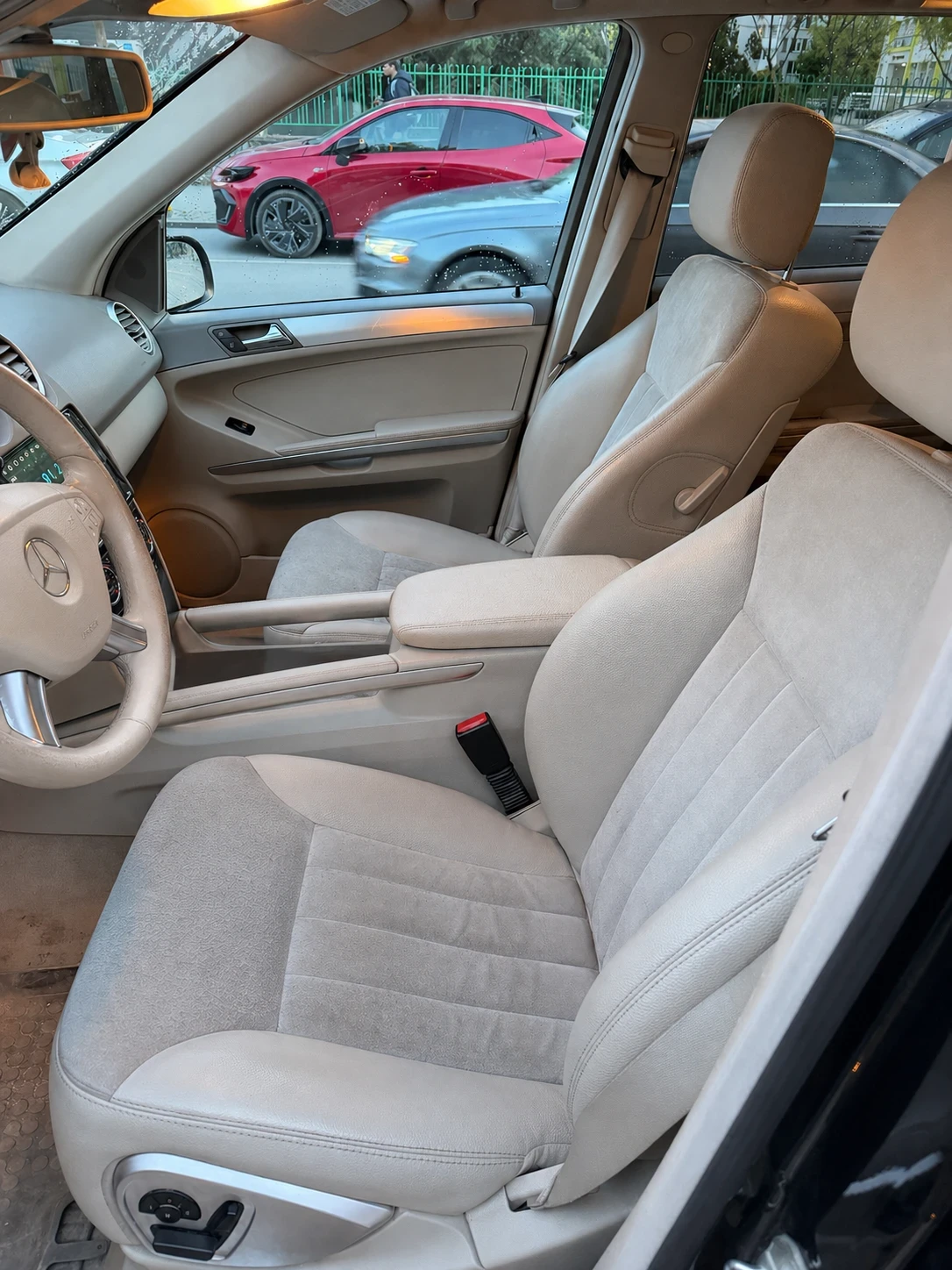 Mercedes-Benz ML 320, снимка 4 - Автомобили и джипове - 54417014