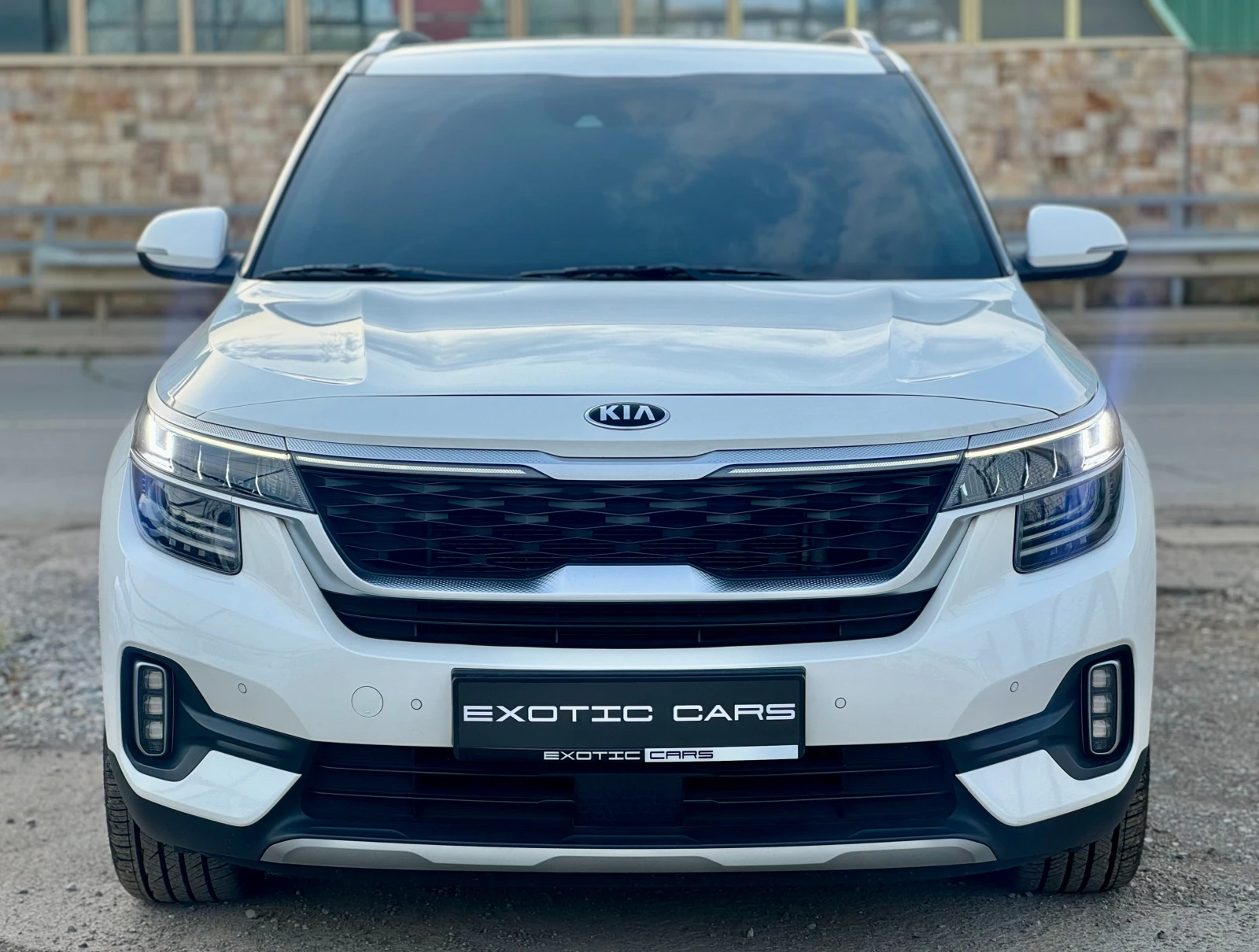 Kia Seltos 1.6 D ! 2WD ! Noblesse !, снимка 2 - Автомобили и джипове - 54555304